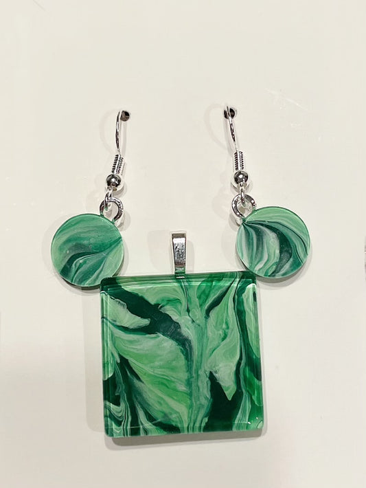 Shamrock Green Earrings/Pendant Set SG103