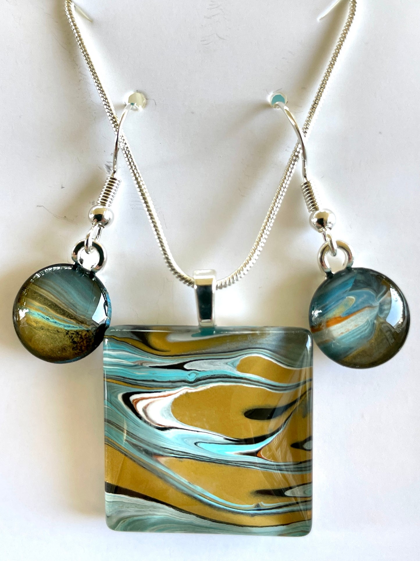 Serenity (blue, brown) Earrings/Pendant Set SE117