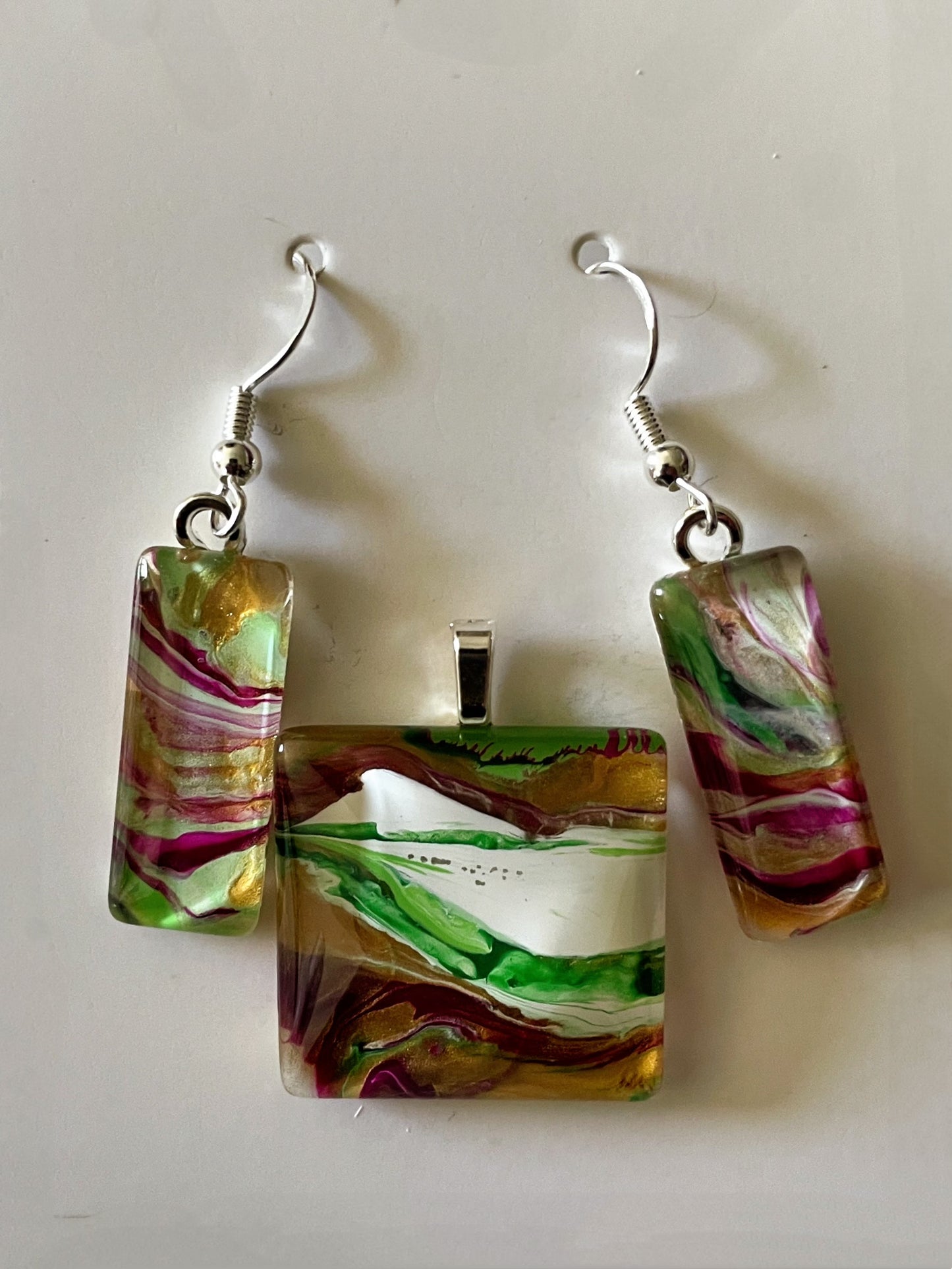 Vibrant Spring Day (pink, green) Earrings/Pendant Set VS105