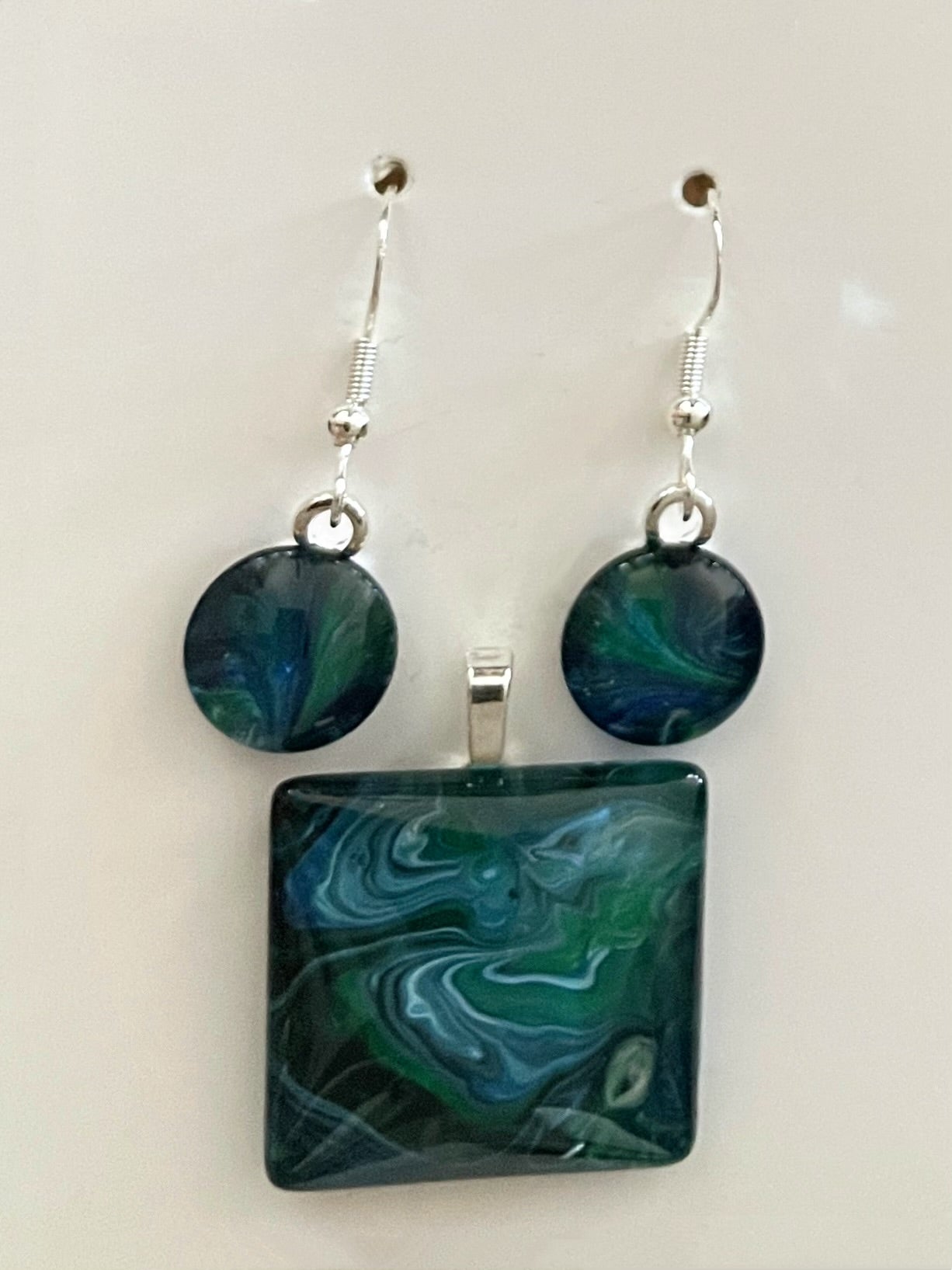 Tranquility (blue,green) Earrings/Pendant Set TR136