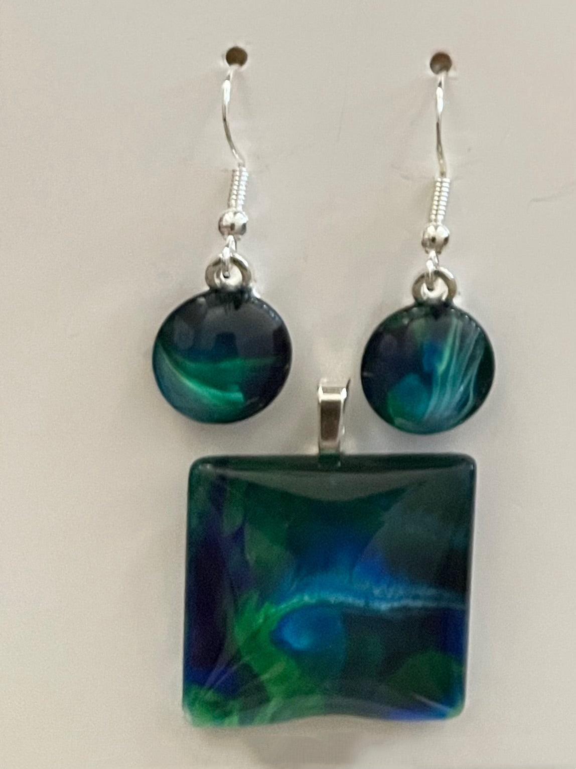 Tranquility (blue,green) Earrings/Pendant Set TR146