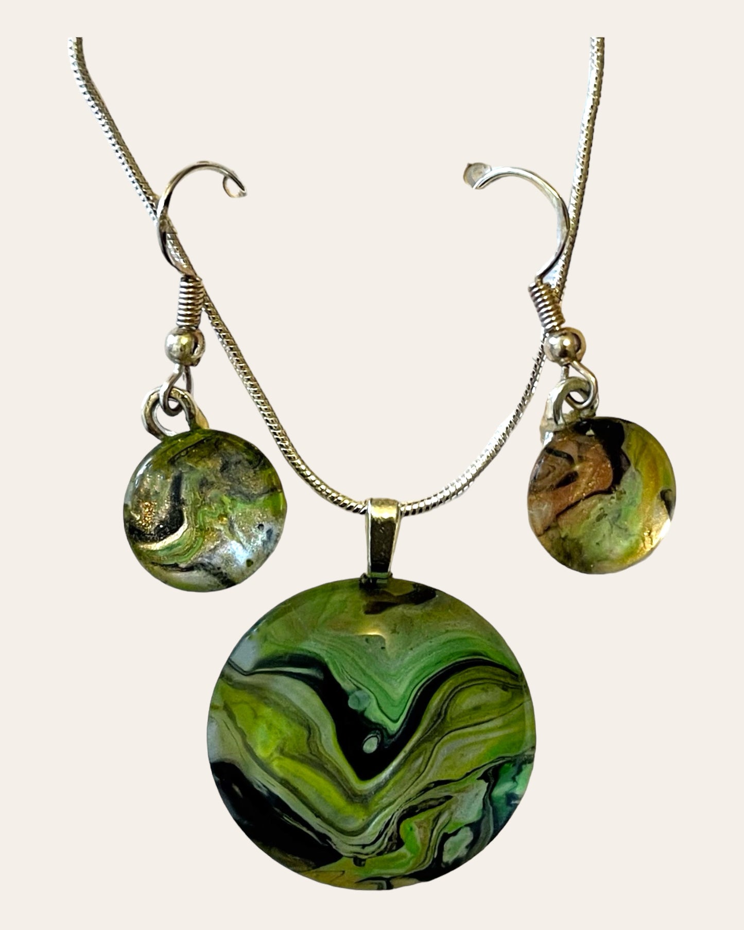 Spring Fever Green Earrings/Pendant Set SF110