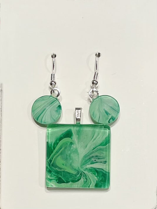 Shamrock Green Earrings/Pendant Set SG105