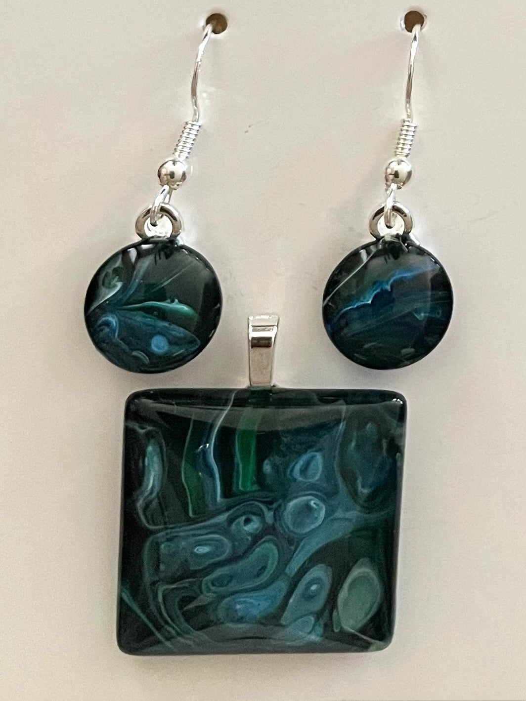 Tranquility (blue,green) Earrings/Pendant Set TR139