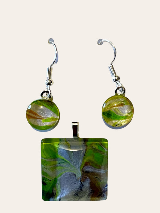 Spring Fever Green Earrings/Pendant Set SF111