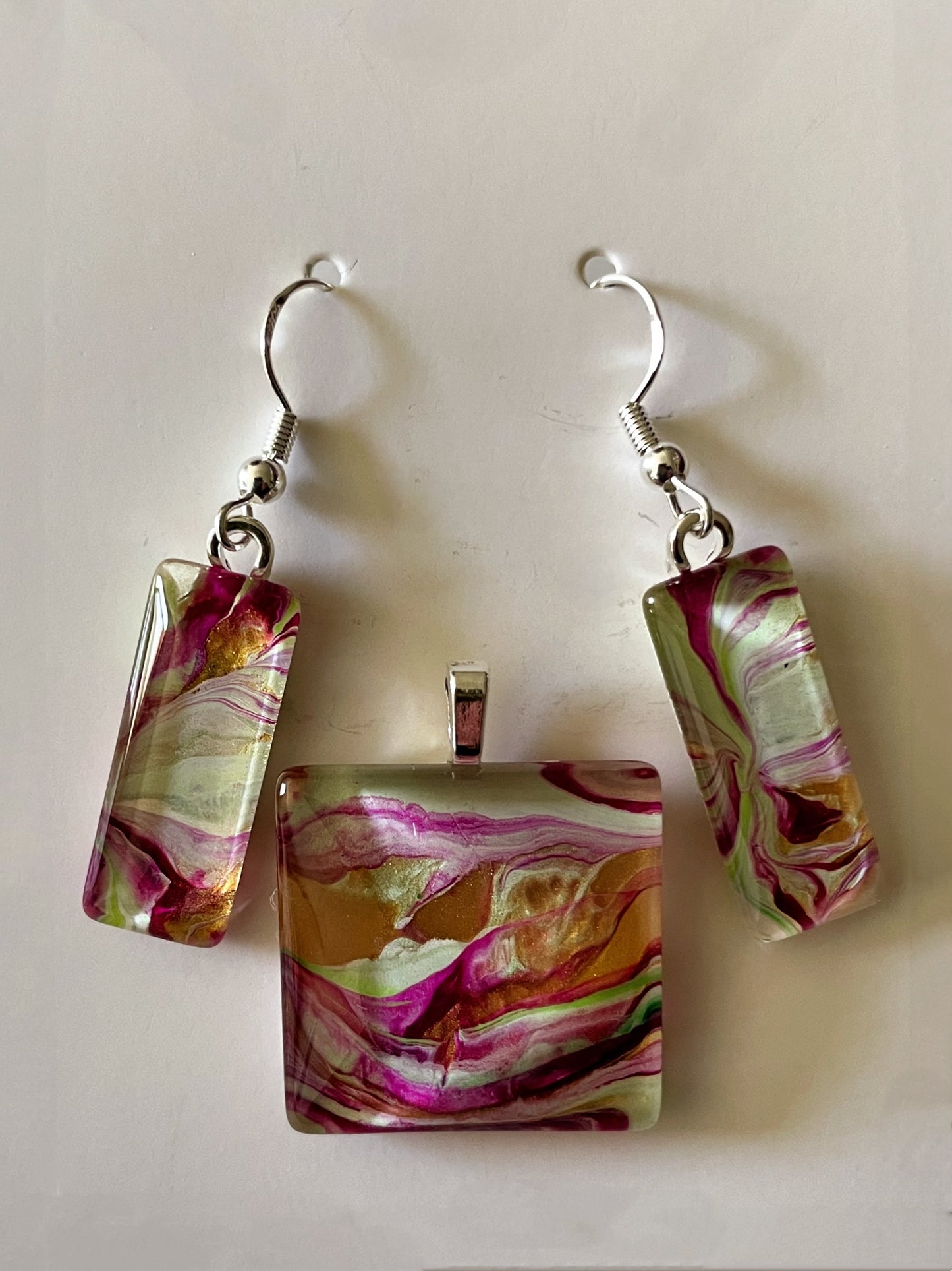 Vibrant Spring Day (pink, green) Earrings/Pendant Set VS103