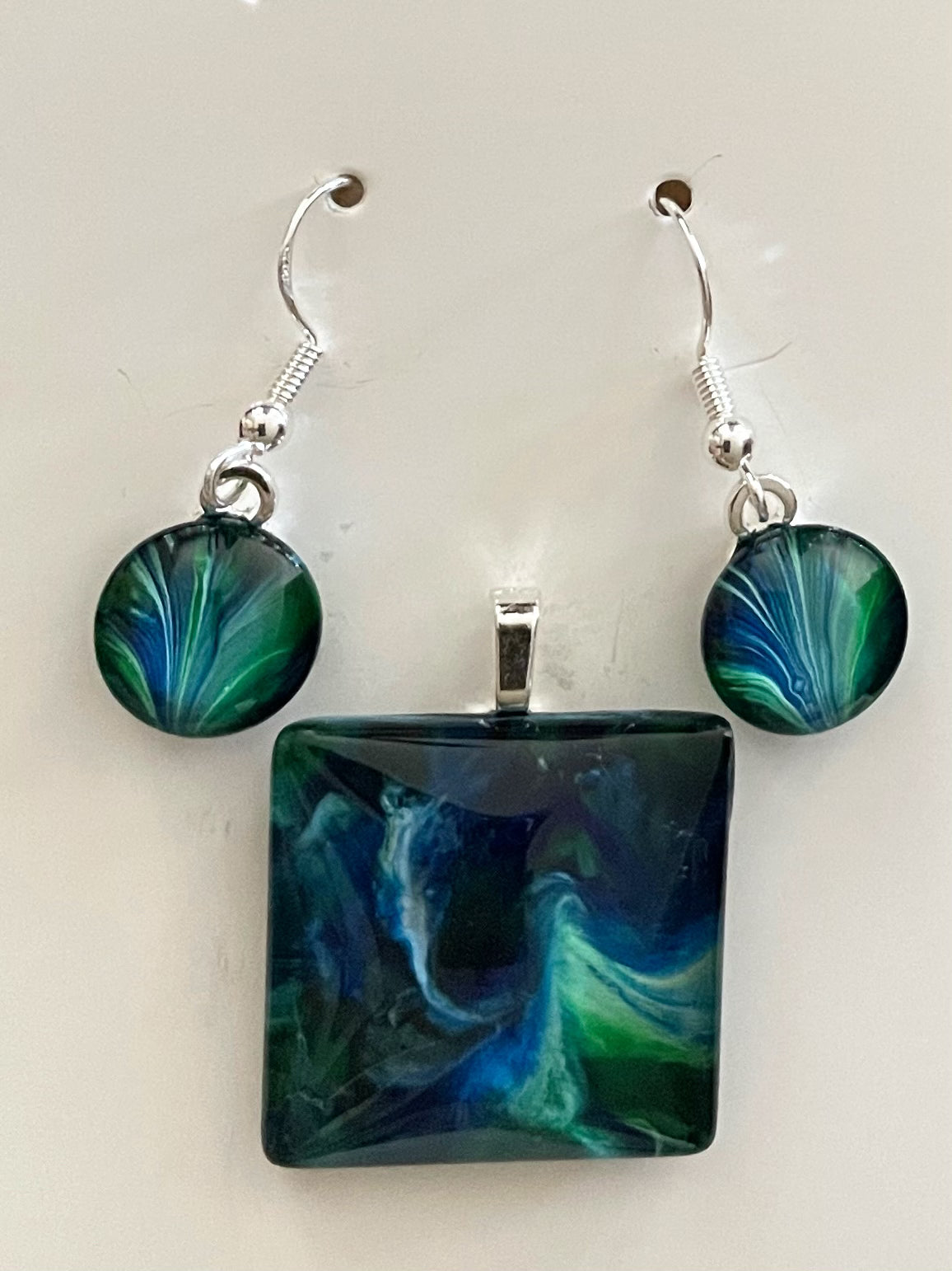 Tranquility (blue,green) Earrings/Pendant Set TR134