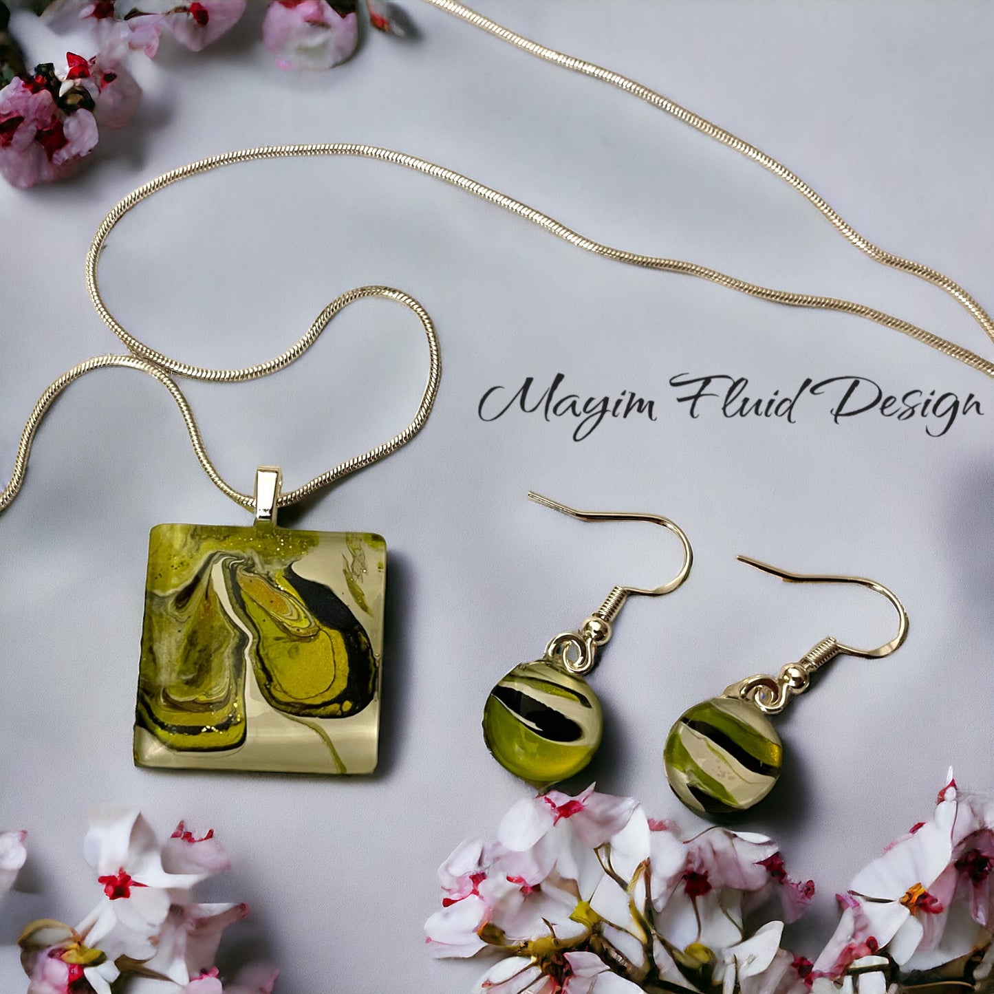 Spring Fever Green Earrings/Pendant Set SF101