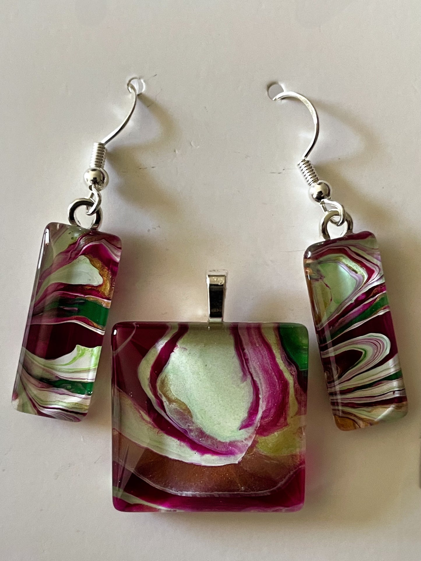 Vibrant Spring Day (pink, green) Earrings/Pendant Set VS101