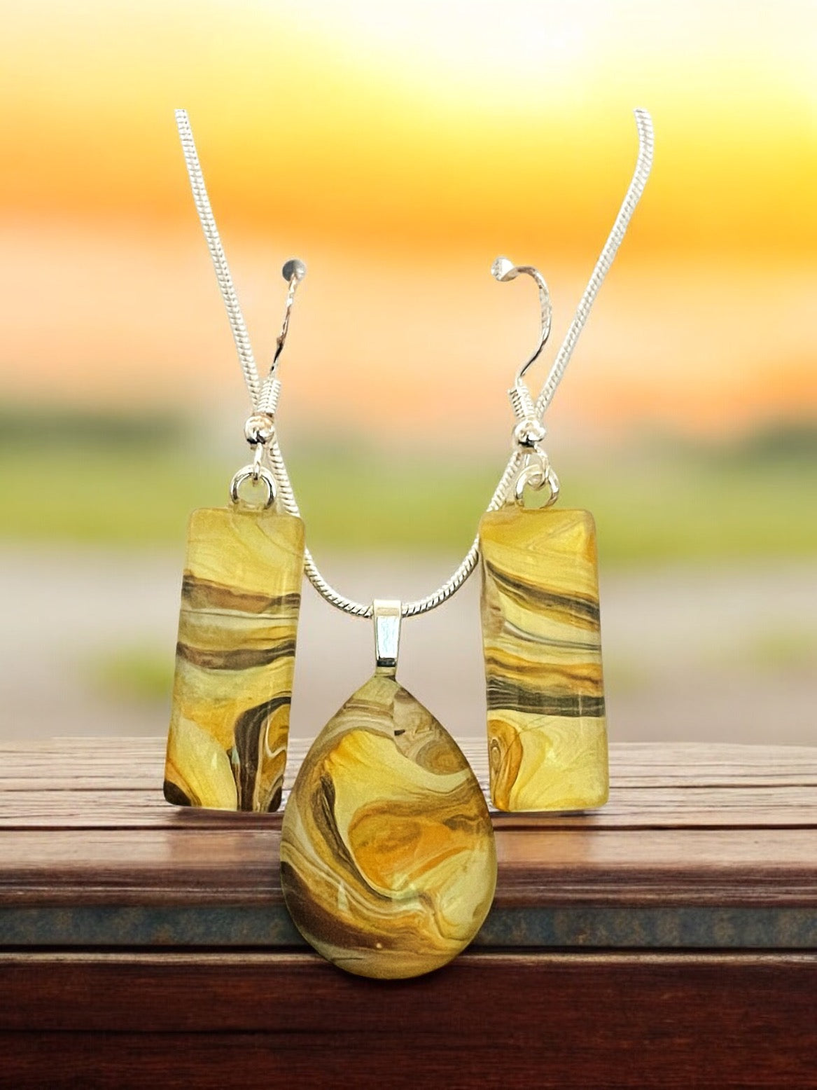 Featured Product from Sun Kissed Collection Earrings/Necklace Set SK103